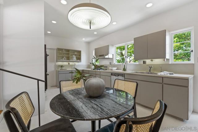 7316 Encelia Dr., La Jolla CA: https://media.crmls.org/mediaz/ee22c63a-d837-4763-b2ea-eb698566fa6c.jpg