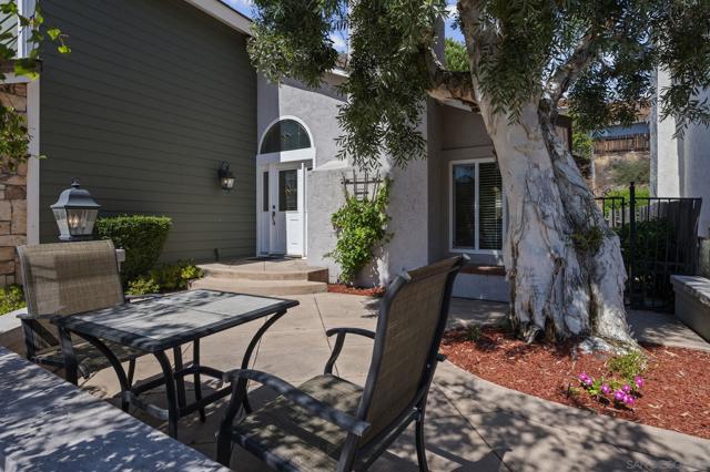 13907 Bruyere Ct, San Diego CA: https://media.crmls.org/mediaz/ee239c11-5b21-4686-a3d8-7ec37babf7b4.jpg
