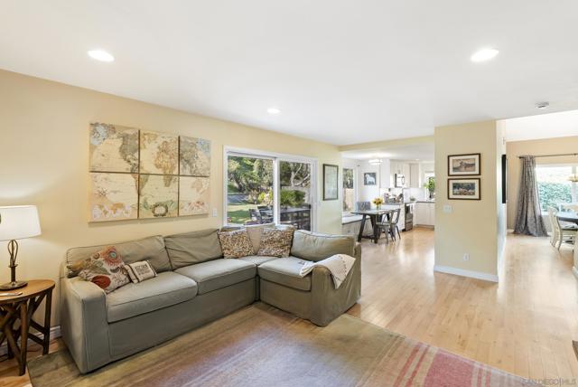 1655 Splitrail Dr., Encinitas CA: https://media.crmls.org/mediaz/ee23b5c8-31c3-4abb-a110-ae34fd18d6c7.jpg