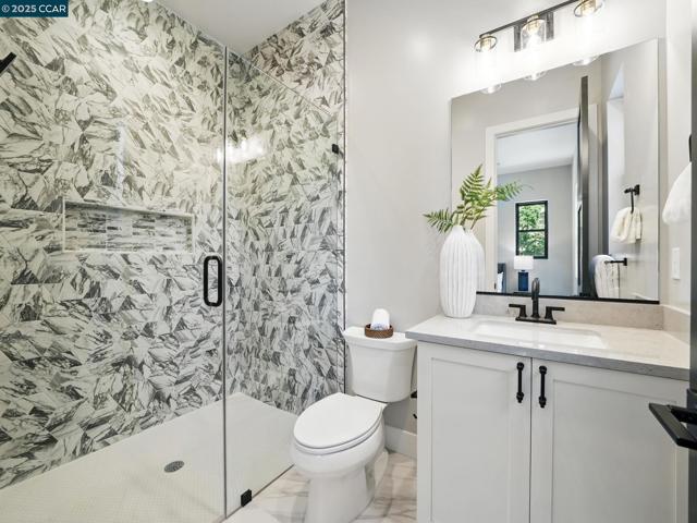 180 Castle Hill Ranch, Walnut Creek CA: https://media.crmls.org/mediaz/ee23c911-3dcf-4188-8187-682b68f1d3a7.jpg