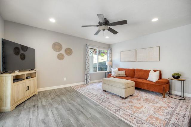 17240 Cuvee Ct, Poway CA: https://media.crmls.org/mediaz/ee23d9e0-974d-4596-b2cf-1886edcf3d29.jpg