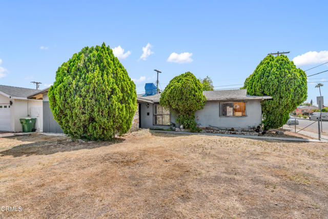 Detail Gallery Image 1 of 9 For 8731 Lucia Pl, Sun Valley,  CA 91352 - 3 Beds | 2 Baths