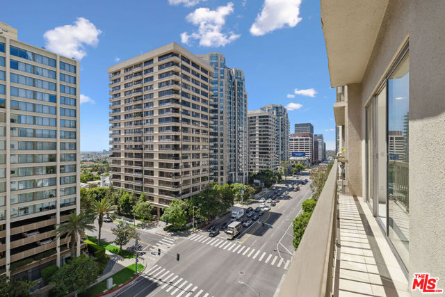 10747 Wilshire Boulevard, Los Angeles CA: https://media.crmls.org/mediaz/ee24c390-9421-422f-b26e-9af56f6a2cd8.jpg