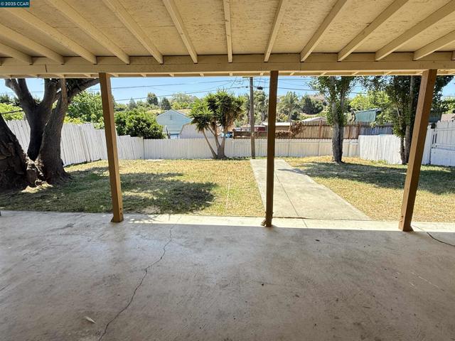 457 La Jolla St, Vallejo CA: https://media.crmls.org/mediaz/ee2535a9-5c8d-4523-9c1b-ef7207b0ac49.jpg