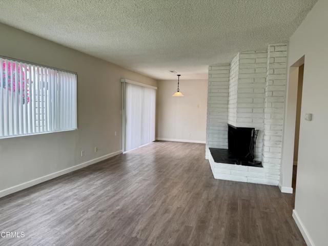 829 W Olive Avenue, Monrovia CA: https://media.crmls.org/mediaz/ee25a80f-d2f4-46e6-adea-85df0cb91e78.jpg