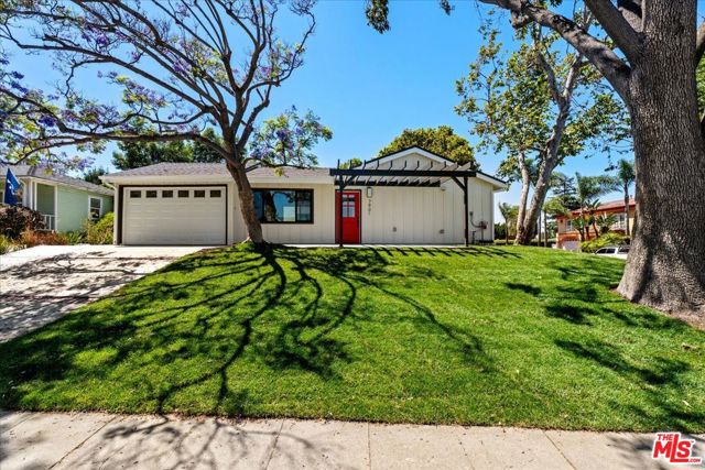 7901 Winsford Avenue, Los Angeles CA: https://media.crmls.org/mediaz/ee26b58f-fa4f-4076-b2e8-947afa97ac4c.jpg