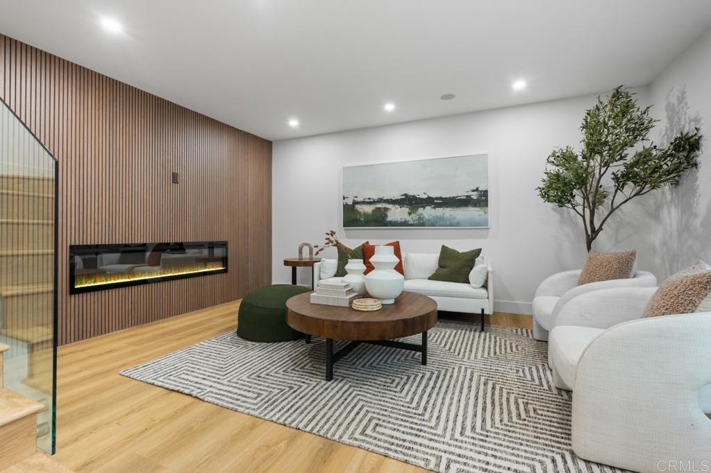 976 Sapphire Street - photo 10