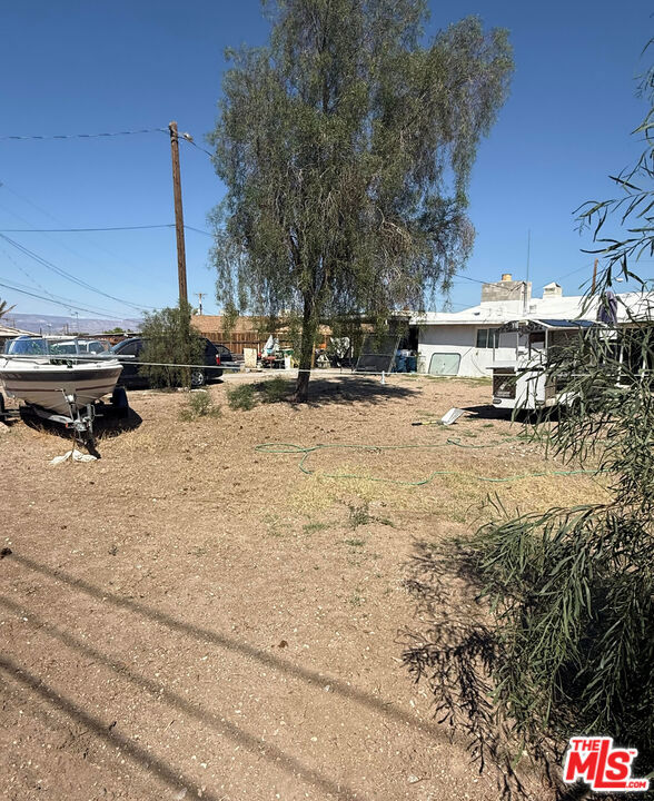 2016 Peru Street, Needles CA: https://media.crmls.org/mediaz/ee27a03c-95d3-400a-aaa0-b958edf83b80.jpg