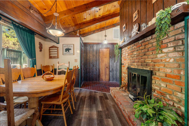 25580 Fir Street Street, Idyllwild CA: https://media.crmls.org/mediaz/ee28cf95-399c-425d-906b-3c2b33b4682b.jpg