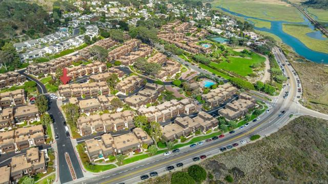2191 Caminito Del Barco, Del Mar CA: https://media.crmls.org/mediaz/ee293afd-66c5-4ef8-a9db-34fd51a5ca55.jpg
