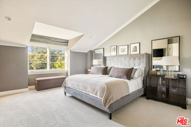 Drew Fenton | 10847 Bellagio Road Los Angeles CA | MLS: 7449719 Drew Fenton | 10847 Bellagio Road Los Angeles CA | MLS: 7449719