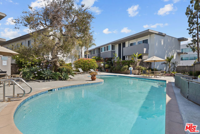 4731 La Villa Marina, Marina del Rey CA: https://media.crmls.org/mediaz/ee29ba7d-39df-42a4-af0f-f422590a56d1.jpg