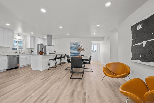 1519 Marble Ct, Chula Vista CA: https://media.crmls.org/mediaz/ee29ec9f-d4b5-4bb0-8682-4ebb9908477e.jpg