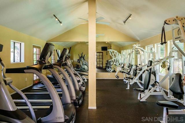 12655 Camino Mira Del Mar, San Diego CA: https://media.crmls.org/mediaz/ee2a336d-797b-45cf-b511-127c53dae850.jpg