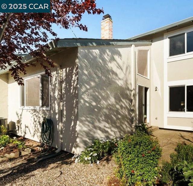 1936 Nero Ct, Walnut Creek CA: https://media.crmls.org/mediaz/ee2a5dde-c9f6-4123-bf9c-971a02a10ebb.jpg