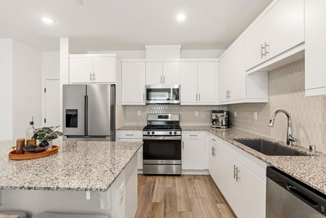 Detail Gallery Image 10 of 38 For 311 Minneola Pl, Fallbrook,  CA 92028 - 3 Beds | 2/1 Baths