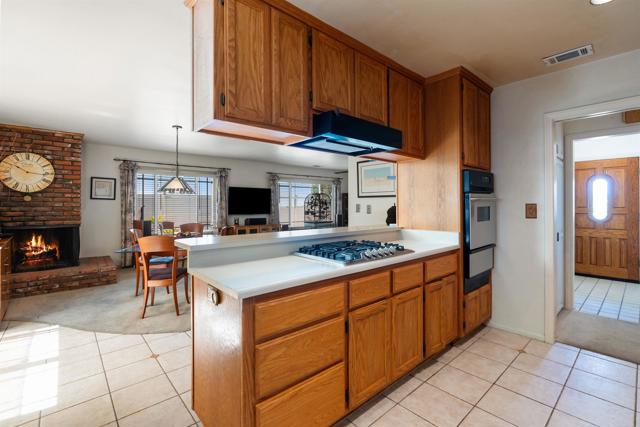 Detail Gallery Image 11 of 34 For 425 E Dougherty St, Fallbrook,  CA 92028 - 4 Beds | 2/1 Baths
