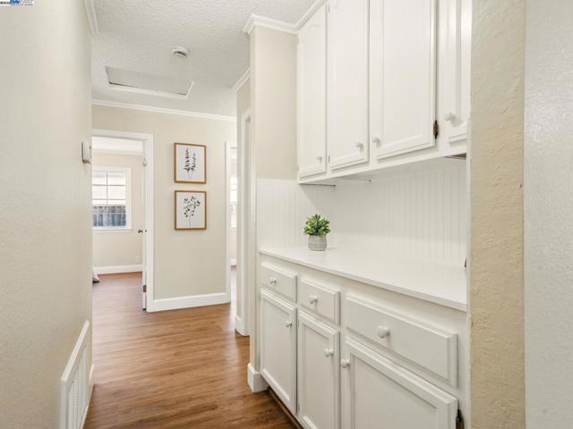 33537 Bardolph Cir, Fremont CA: https://media.crmls.org/mediaz/ee2b9f56-b4b4-4f09-b963-2b3027350461.jpg