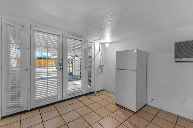 40 Country Club Drive, Palm Desert CA: https://media.crmls.org/mediaz/ee2c1060-1a59-4039-8edc-d803ae9b60cb.jpg