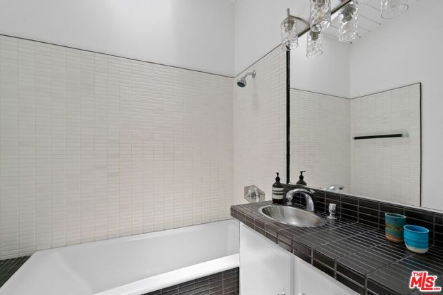 810 Bramble Way, Los Angeles CA: https://media.crmls.org/mediaz/ee2c2d67-49f0-471d-86ee-e355b69921b0.jpg