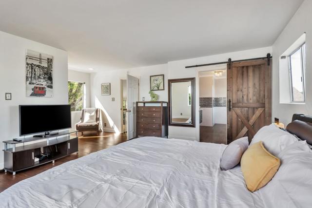 347 Rolling Hills Avenue, San Mateo CA: https://media.crmls.org/mediaz/ee2c3996-1b0c-4447-88e0-87eb9b8cacfe.jpg