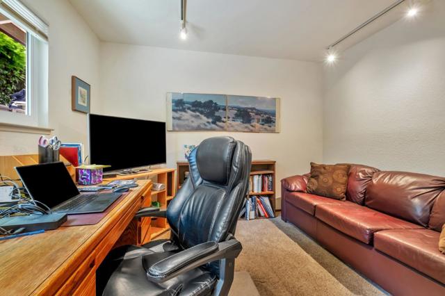 19 Magnolia Court, Watsonville CA: https://media.crmls.org/mediaz/ee2cb470-c0c6-4a52-9ea0-f54adf52382f.jpg