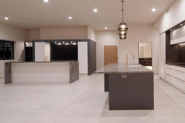 Image 8 of 17 For 520 Lighthouse Avenue 301