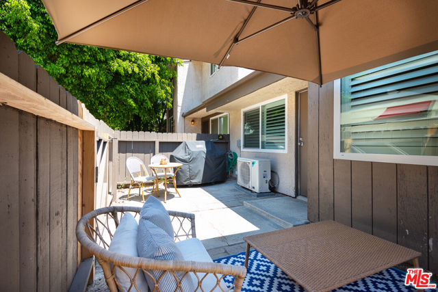 801 East ACACIA Avenue, D photo 2