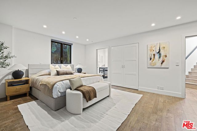 3873 Berry Drive, Studio City CA: https://media.crmls.org/mediaz/ee2dd916-ad98-4ab1-90f2-557d439d8aaa.jpg