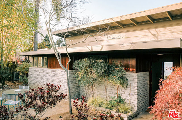 7400 Pyramid Place, Los Angeles CA: https://media.crmls.org/mediaz/ee2e60c2-0bdb-401f-ac95-81009070d5ea.jpg