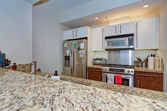 321 10th Avenue, San Diego CA: https://media.crmls.org/mediaz/ee2e8328-7fa9-42ab-ab87-79ad2c370418.jpg
