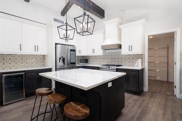 10549 Anaheim dr, La Mesa CA: https://media.crmls.org/mediaz/ee2fbf8f-a0a5-499b-8eb3-9ff0c3470ccb.jpg