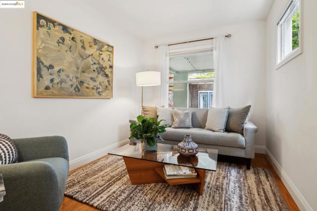 1626 Kains Ave., Berkeley CA: https://media.crmls.org/mediaz/ee320ec1-9840-4351-9be7-a0dbb9825c05.jpg