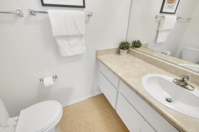 Detail Gallery Image 13 of 41 For 149 S Avenue 54 #14,  Los Angeles,  CA 90042 - 2 Beds | 2/1 Baths