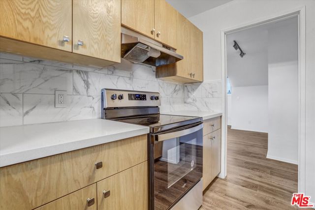 1753 Roman Avenue, Camarillo CA: https://media.crmls.org/mediaz/ee32f92c-f3ef-44bc-ab87-776d394ca317.jpg
