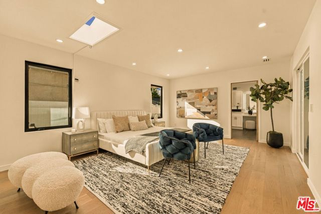 17723 Miranda Street photo 4