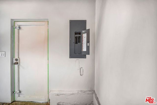 9611 S Vermont Avenue, Los Angeles CA: https://media.crmls.org/mediaz/ee338a81-8a1f-4a43-8099-9571f077394b.jpg