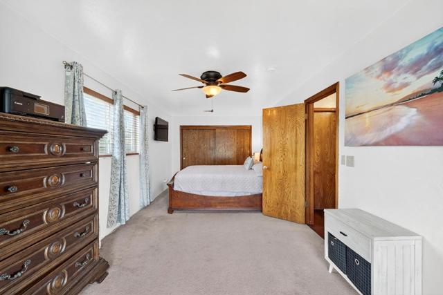 1260 Heather Glen Circle, Hollister CA: https://media.crmls.org/mediaz/ee355f6b-3f6c-452b-a648-10dbeb6dfc52.jpg