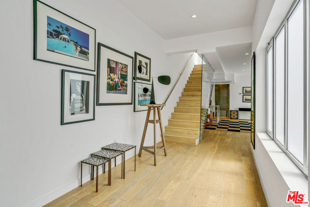 809 Brooks Avenue, Venice CA: https://media.crmls.org/mediaz/ee360f26-0a53-4c34-8729-1c909ed94b55.jpg