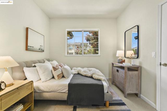 2714 Beach head way, Richmond CA: https://media.crmls.org/mediaz/ee36f48e-ff89-4dc4-9ae9-8793d66e6714.jpg