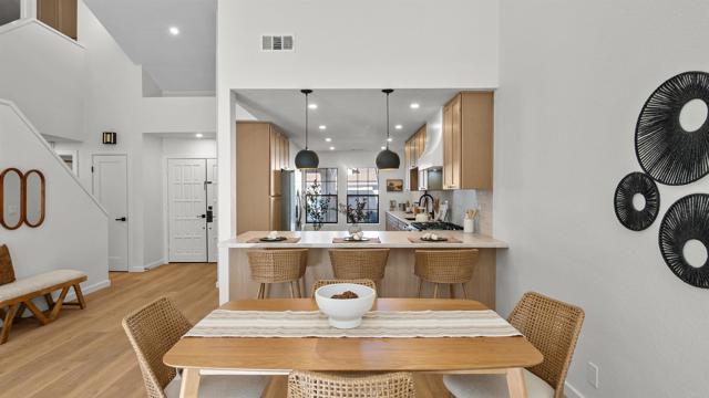 Detail Gallery Image 9 of 29 For 15662 via Calanova, San Diego,  CA 92128 - 3 Beds | 2/1 Baths