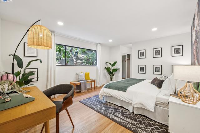 124 MARSHA PLACE, Lafayette CA: https://media.crmls.org/mediaz/ee38cc81-314e-40af-a7b1-d569fa4e82d7.jpg