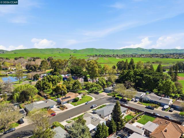 Image 21 of 28 For 2105 Holbrook Drive