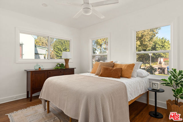 3220 Garden Avenue, Los Angeles CA: https://media.crmls.org/mediaz/ee3a0cf2-a7ad-4c0d-8035-789ccd77bc1b.jpg