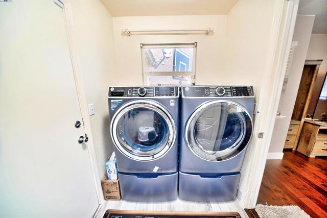 4516 Old Mill Ct, Salida CA: https://media.crmls.org/mediaz/ee3b2f2a-d5eb-48f2-8073-4224af1397da.jpg