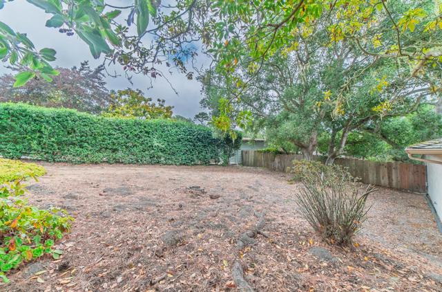 25145 N Carmel Hills Drive, Carmel CA: https://media.crmls.org/mediaz/ee3b5865-9f5d-497c-ad6d-d70bfb6c6750.jpg
