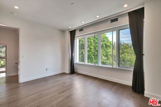 1249 N Formosa Avenue, West Hollywood CA: https://media.crmls.org/mediaz/ee3b5940-6424-49c9-b27f-2156adda1bee.jpg