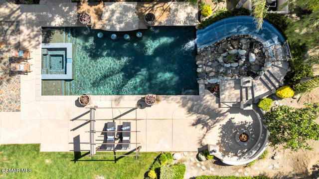 5715 Calais Court, Calabasas CA: https://media.crmls.org/mediaz/ee3b902f-aba9-4870-9c45-381996361268.jpg