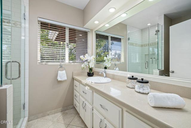 1915 Canyon Close Road, Pasadena CA: https://media.crmls.org/mediaz/ee3ca0da-753a-433d-a123-9423054e50f3.jpg