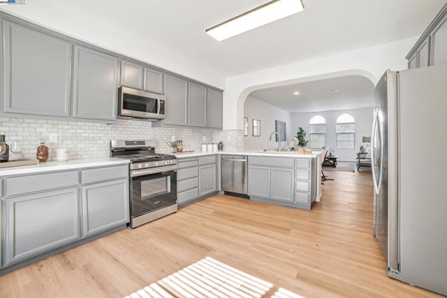 3312 Amaryllis Cir, San Ramon CA: https://media.crmls.org/mediaz/ee3ec082-d62d-4221-bb5b-12991296dee5.jpg